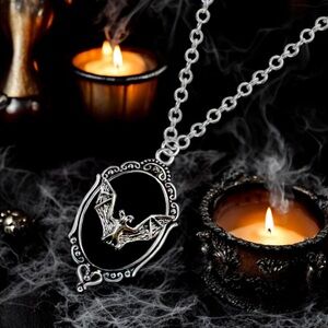 Retro Gothic Style Oval Vampire Bat Pendant Necklace Fashion‎ Collarbone Chain